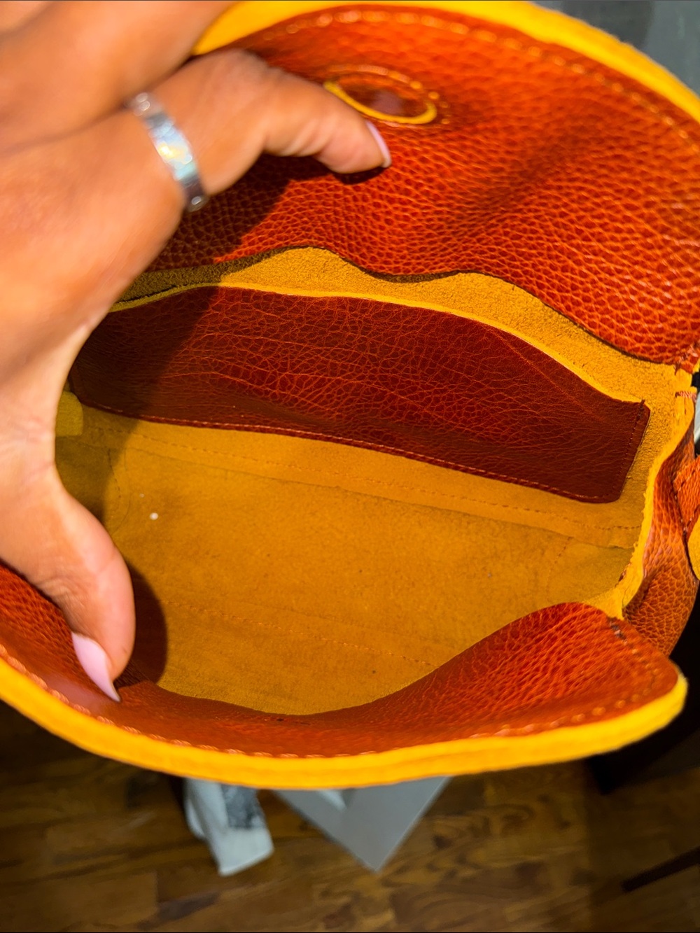 Portland leather small Neruda- sienna - Picture 4 of 6